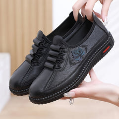 🔥Last Day Promotion 50% OFF - Women's Comfortable Soft-Soled Handcrafted Leather Orthopaedic Shoes